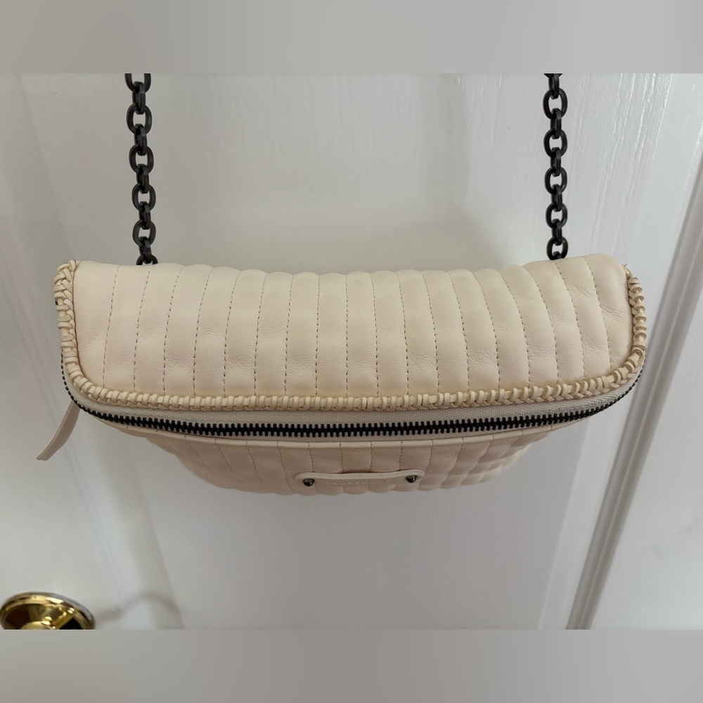 Longchamp Leather Cream Quilted Crossbody with Black Chain and Dusty - Picture 2 of 8
